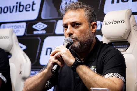 Alexandre Mattos, executivo de futebol do Santos