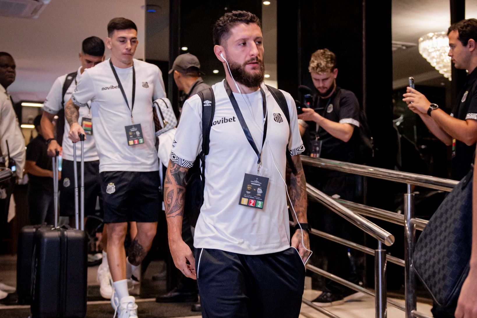 Santos planeja mudanças no elenco para segundo semestre; veja quem pode sair