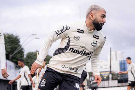 Gabigol em treino no CT Rei Pelé