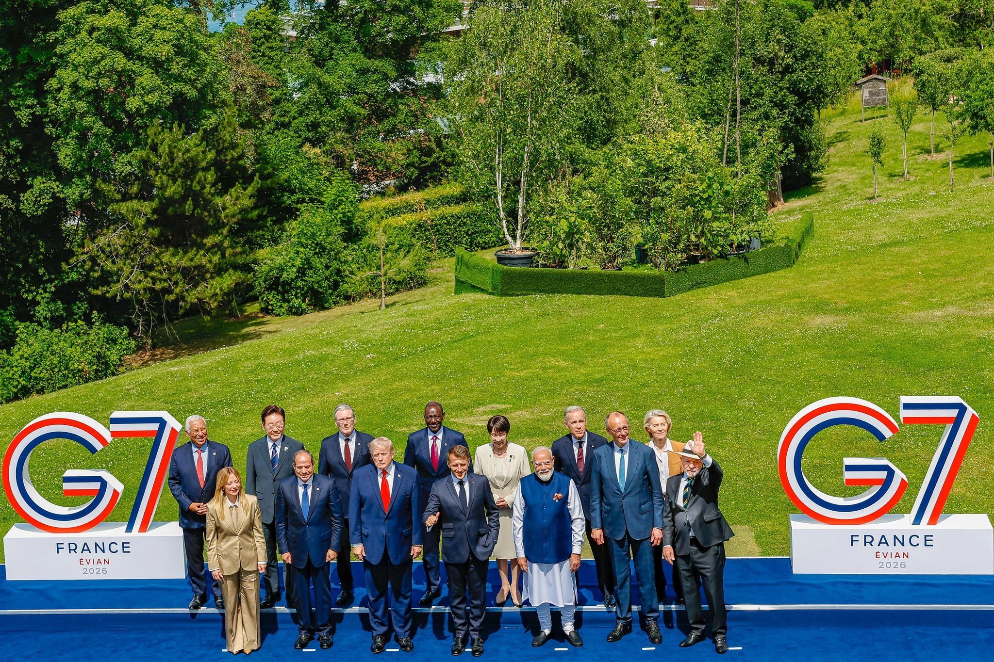 Lula e Trump não se cumprimentam durante 'foto de família' do G7