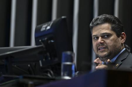 Cancelamento da reunião do Congresso foi anunciado pelo presidente do Senado, Davi Alcolumbre (União-AP)