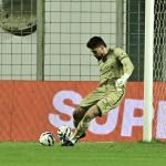 Goleiro do América comemora estreia na Série B, mas lamenta nova derrota