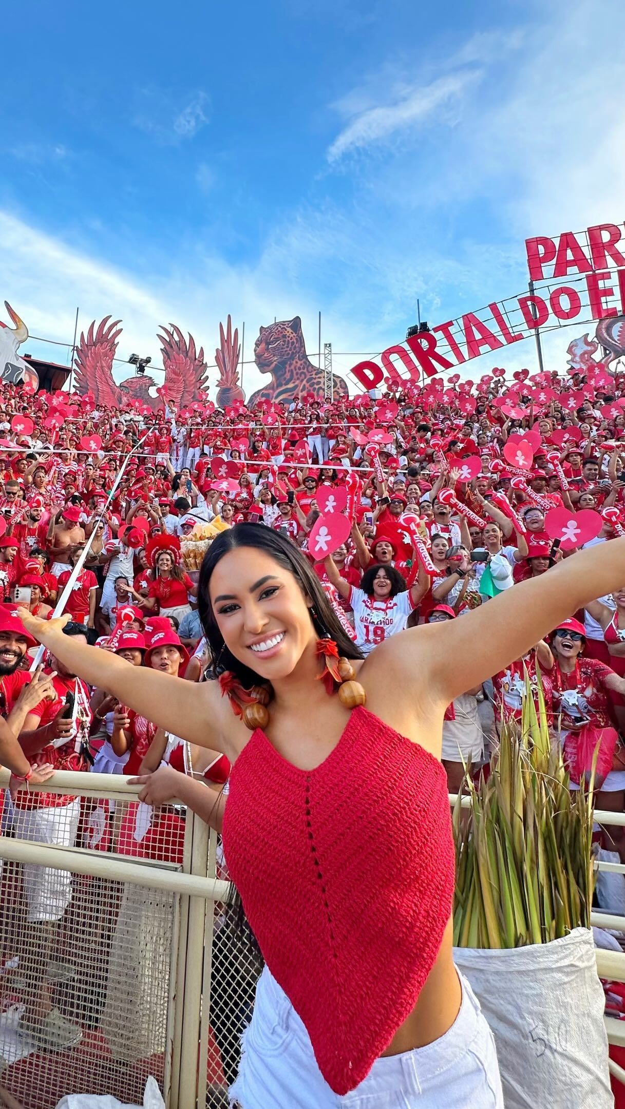 Isabelle Nogueira anuncia saída do posto de cunhã-poranga do Boi Garantido