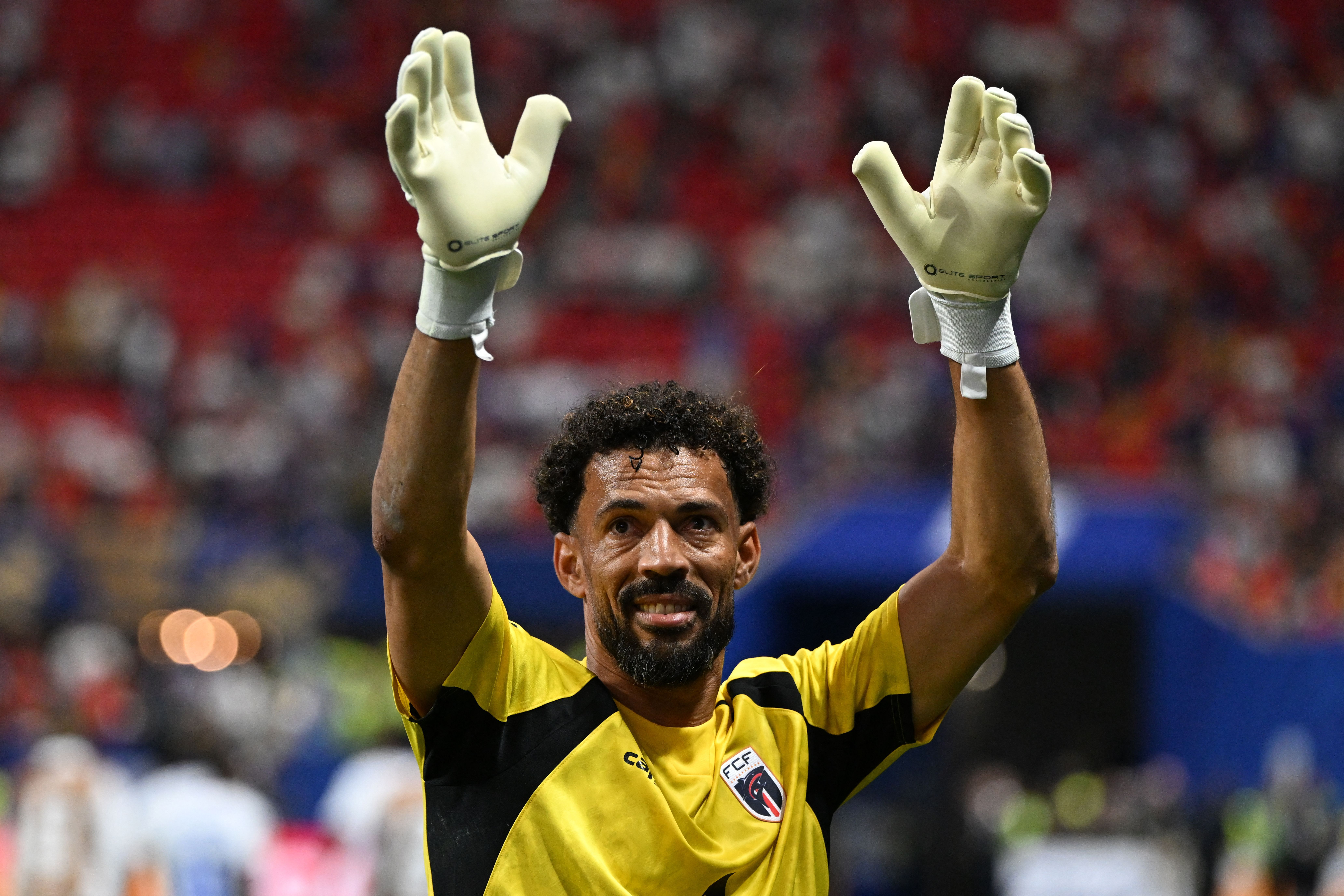 Goleiro do Cabo Verde, Vozinha brilha contra Espanha e é eleito melhor em campo