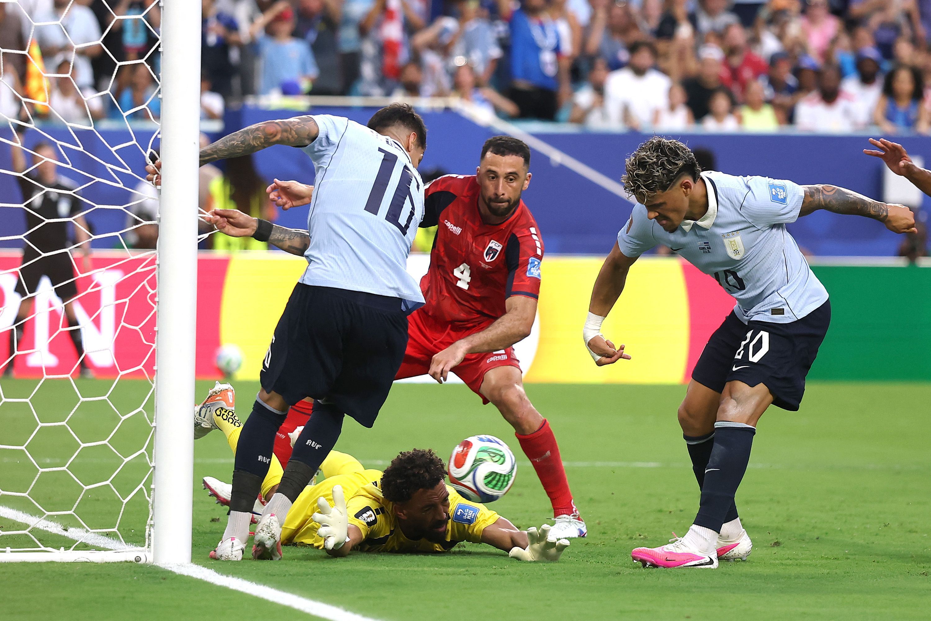 Uruguai pressiona, mas apenas empata com Cabo Verde e vive 'drama' na Copa do Mundo