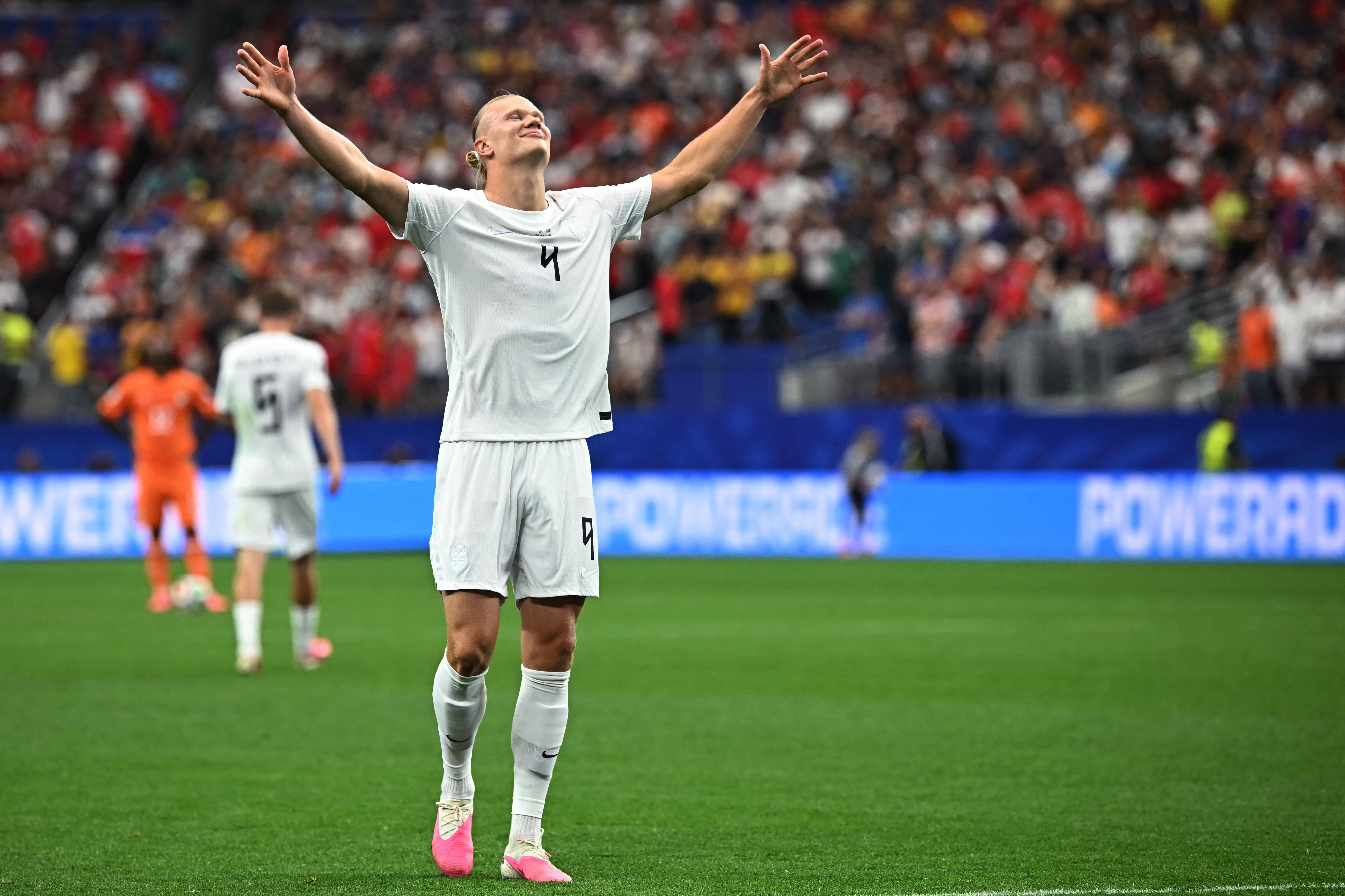 Copa do Mundo: Haaland decide, Noruega elimina Costa do Marfim e enfrentará Brasil
