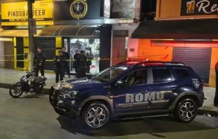 Barbeiro é baleado enquanto cortava cabelo de cliente em Pirassununga (SP)