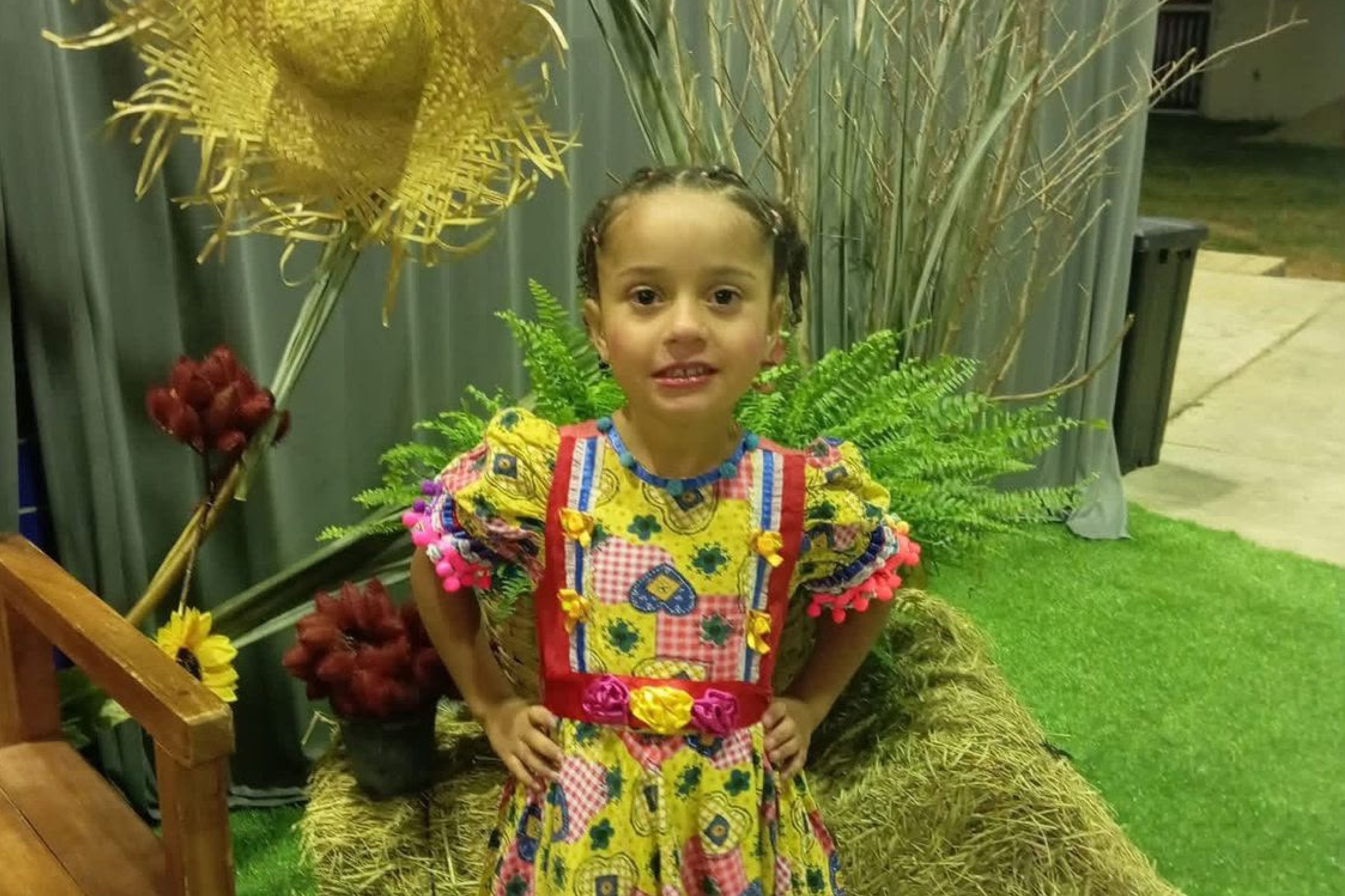 Menina morre baleada na cabeça por tiro acidental disparado pelo irmão em MG