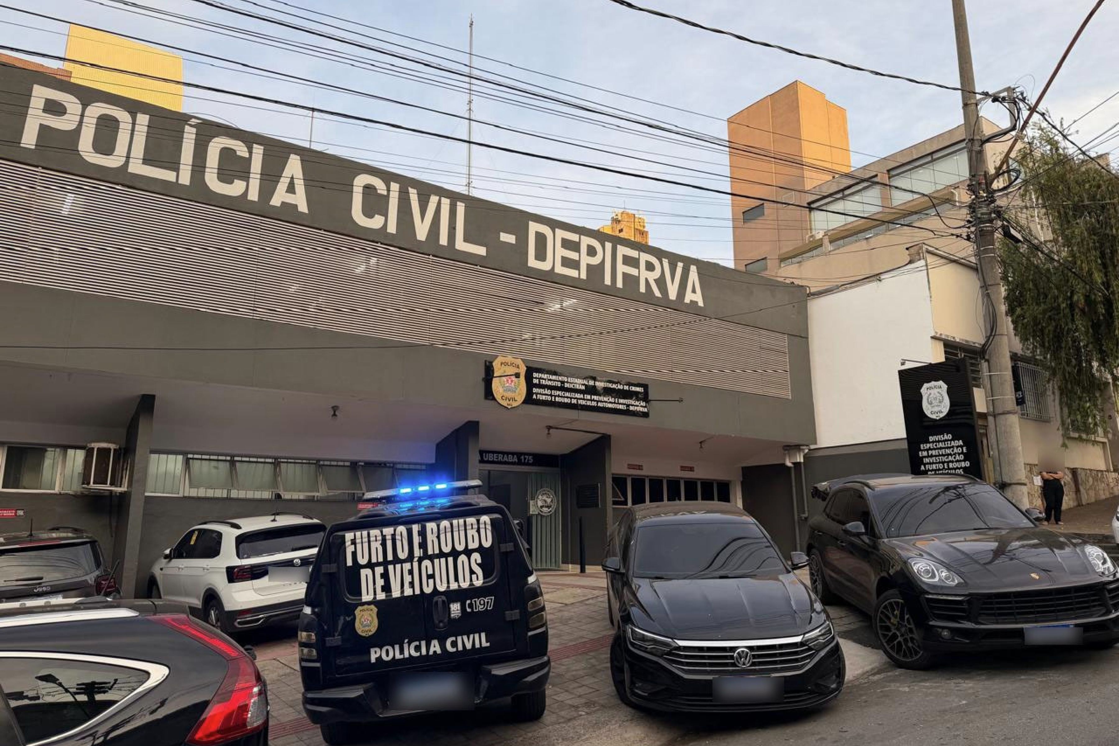 Polícia mira quadrilha que clona carros para usá-los como bens em financiamentos bancários