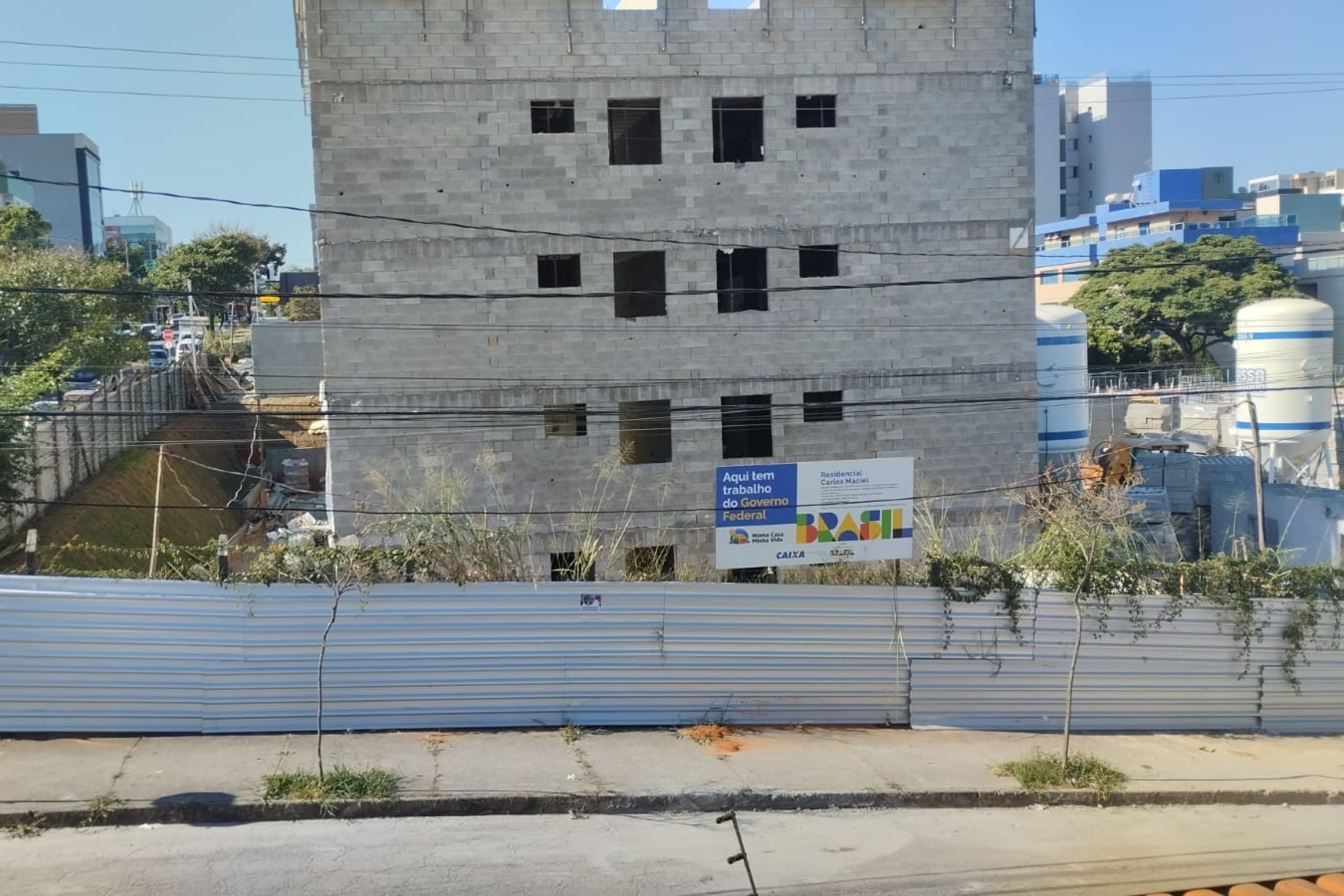 Justiça Federal manda construtoras pararem obras de moradias populares no Castelo, em BH