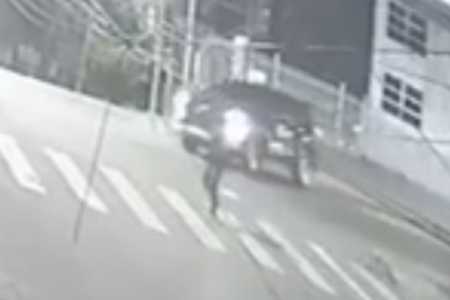 Vídeo: motorista atropela idoso e foge sem prestar socorro durante a madrugada em BH