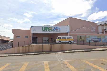 Menina de 2 anos morre atropelada por caminhão de lixo no interior de MG
