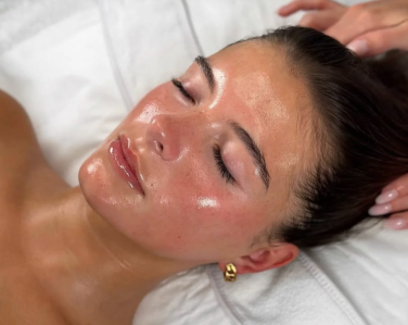 O skincare passou a cuidar também da experiência emocional • reprodução