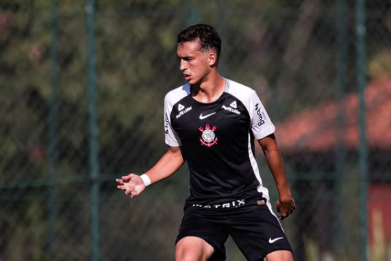 Em final de contrato, zagueiro do Corinthians tem futuro indefinido