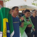 ‘Até a bandeira do Brasil eles querem roubar’, dispara Flávio sobre o PT