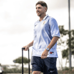 Uruguai embarca para Miami após impasse com voo às vésperas da estreia na Copa