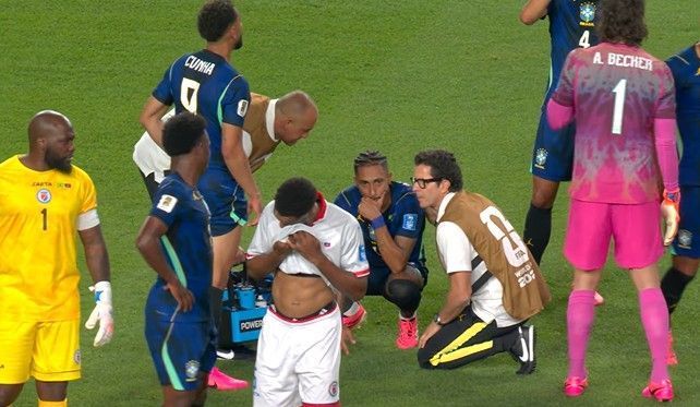 Raphinha sente dores, é substituído contra Haiti e preocupa na Copa do Mundo