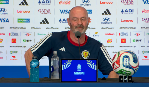 Steve Clarke, técnico da Escócia, projeta confronto com o Brasil