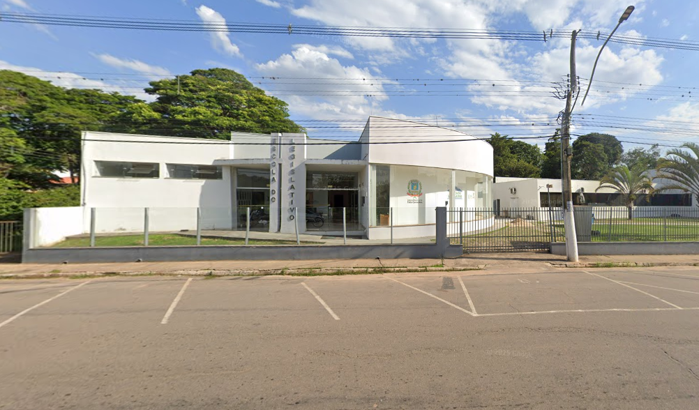 MPMG move ação contra ex-vereadora por promoção pessoal em Três Corações