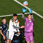 Herói do Paraguai, goleiro celebra vitória contra Alemanha e dedica classificação ao sobrinho