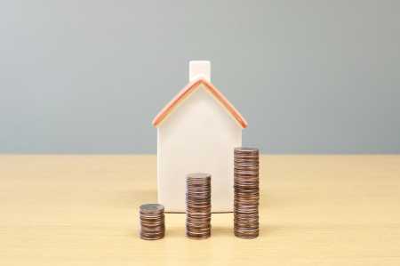 Antes de financiar um imóvel, especialistas recomendam avaliar a renda, construir uma reserva financeira e considerar todos os custos envolvidos na compra