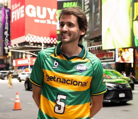 Movimento Verde Amarelo vai fazer ação em Nova York • Divulgação/Betnacional