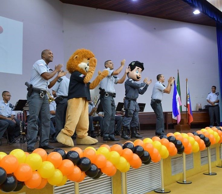 Alunos do Proerd participam de formatura em Ouro Preto