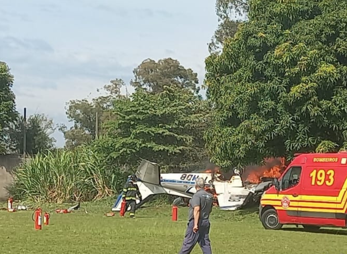 Duas pessoas morrem em queda de aeronave de pequeno em Marília, no interior de SP