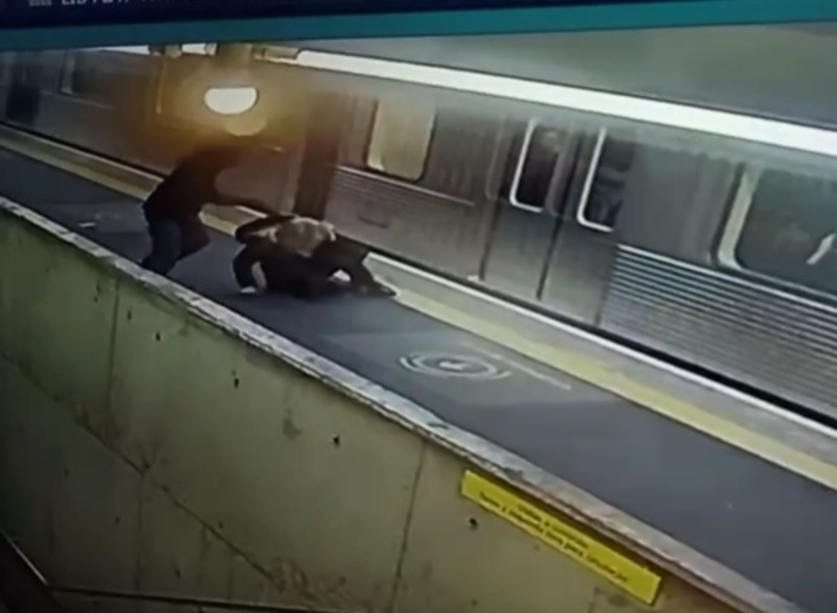 Homem que espancou mulher em estação do metrô é preso em São Paulo