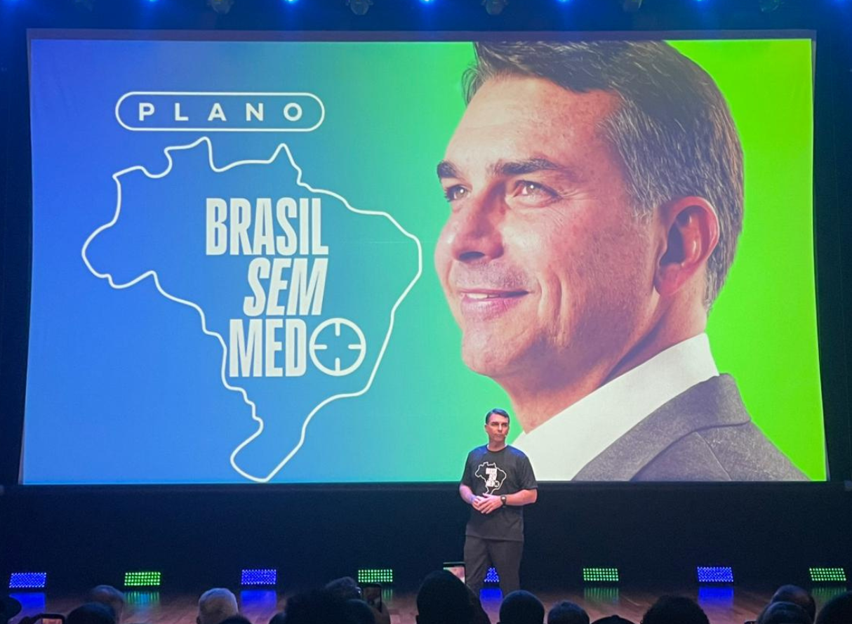 'Brasil Sem Medo': Flávio Bolsonaro apresenta 12 propostas para área da segurança