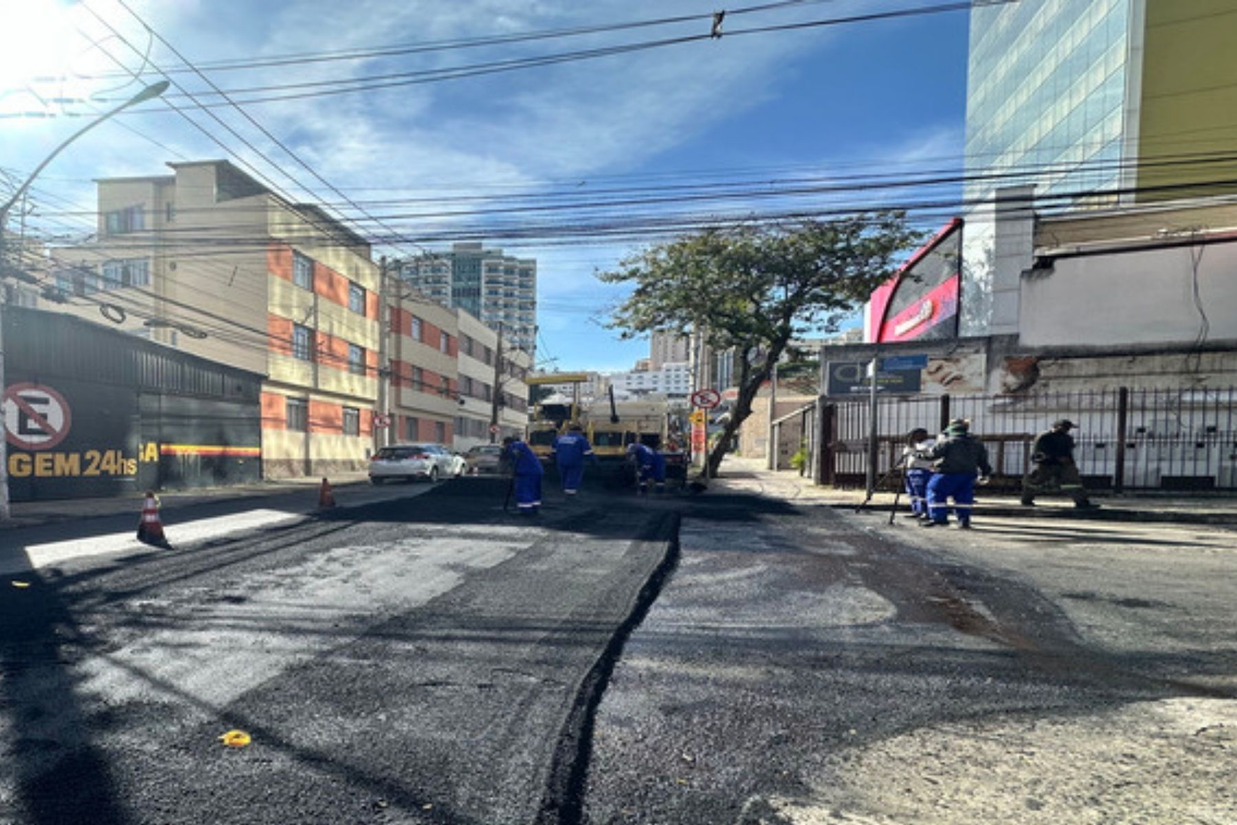 Empav inicia mais duas frentes de recapeamento asfáltico em Juiz de Fora