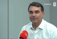 ‘Não acredito que Zema e Caiado se unam em candidatura própria’, diz Flávio Bolsonaro