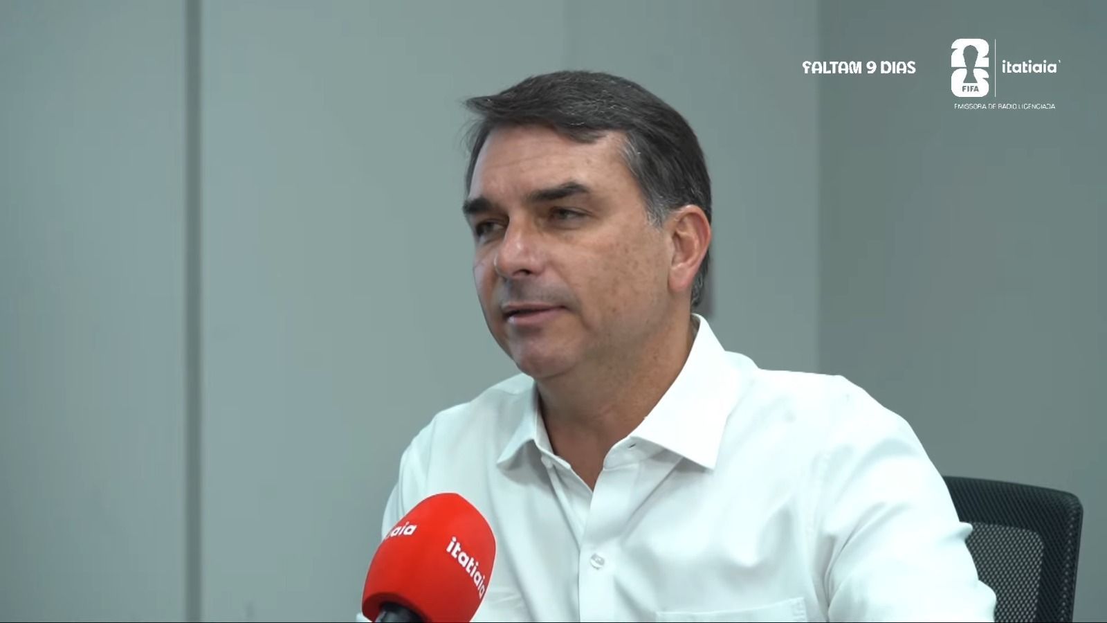 ‘A esquerda tem medo do impacto que filme vai causar’, diz Flávio sobre ‘Dark Horse’