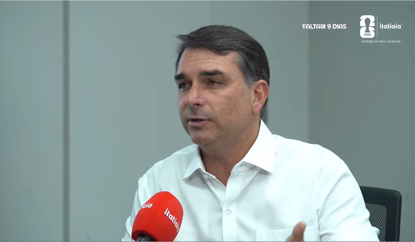 Flávio Bolsonaro: ‘Lula tenta criar terrorismo dizendo que Pix vai ser taxado’