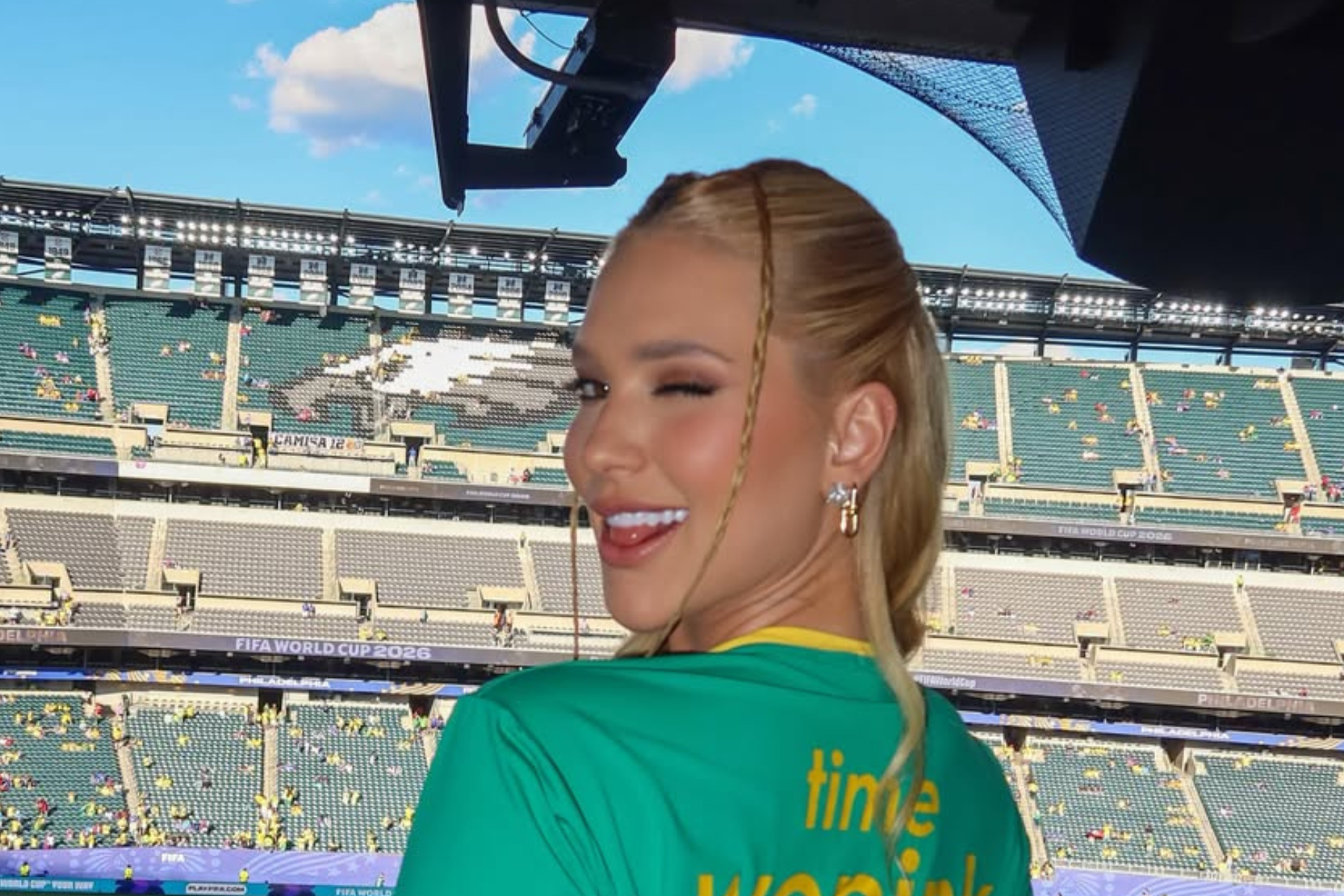 Virginia é flagrada celebrando gol de Vini Jr em jogo da Seleção Brasileira