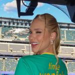 Virginia é flagrada celebrando gol de Vini Jr em jogo da Seleção Brasileira