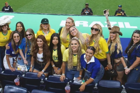 Esposas de jogadores se reúnem para registro durante jogo • Reprodução | Redes Sociais