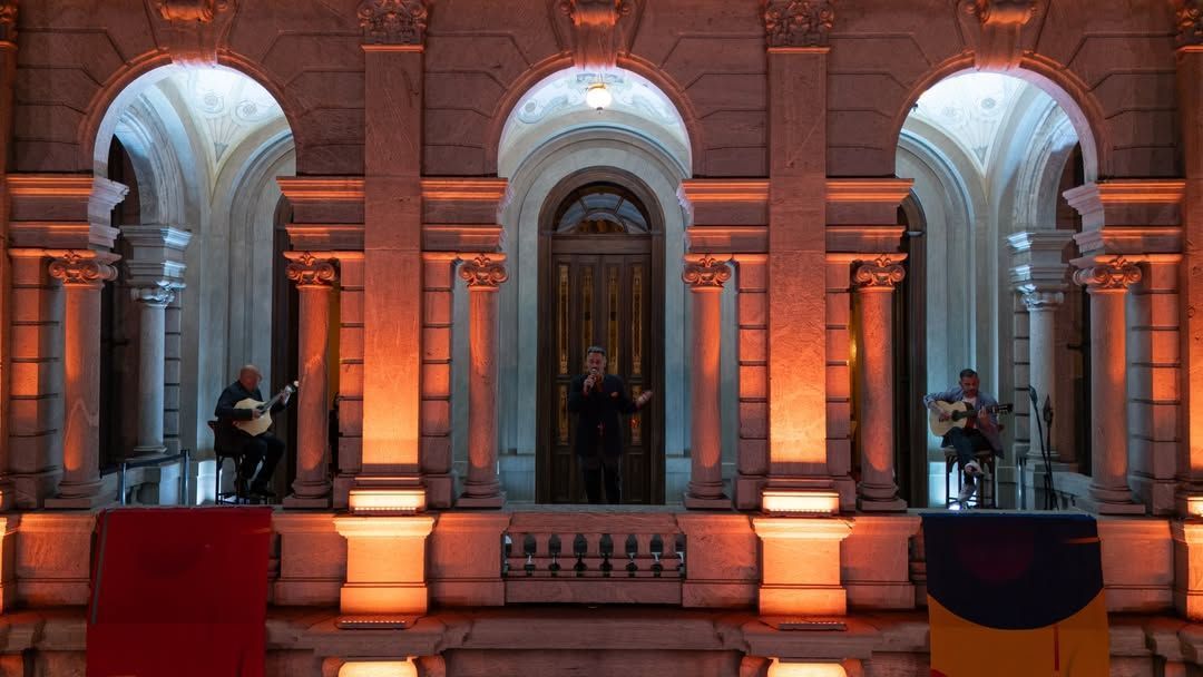 Palco vertical: janelas do Palácio da Liberdade viram cenário para noite de shows gratuitos