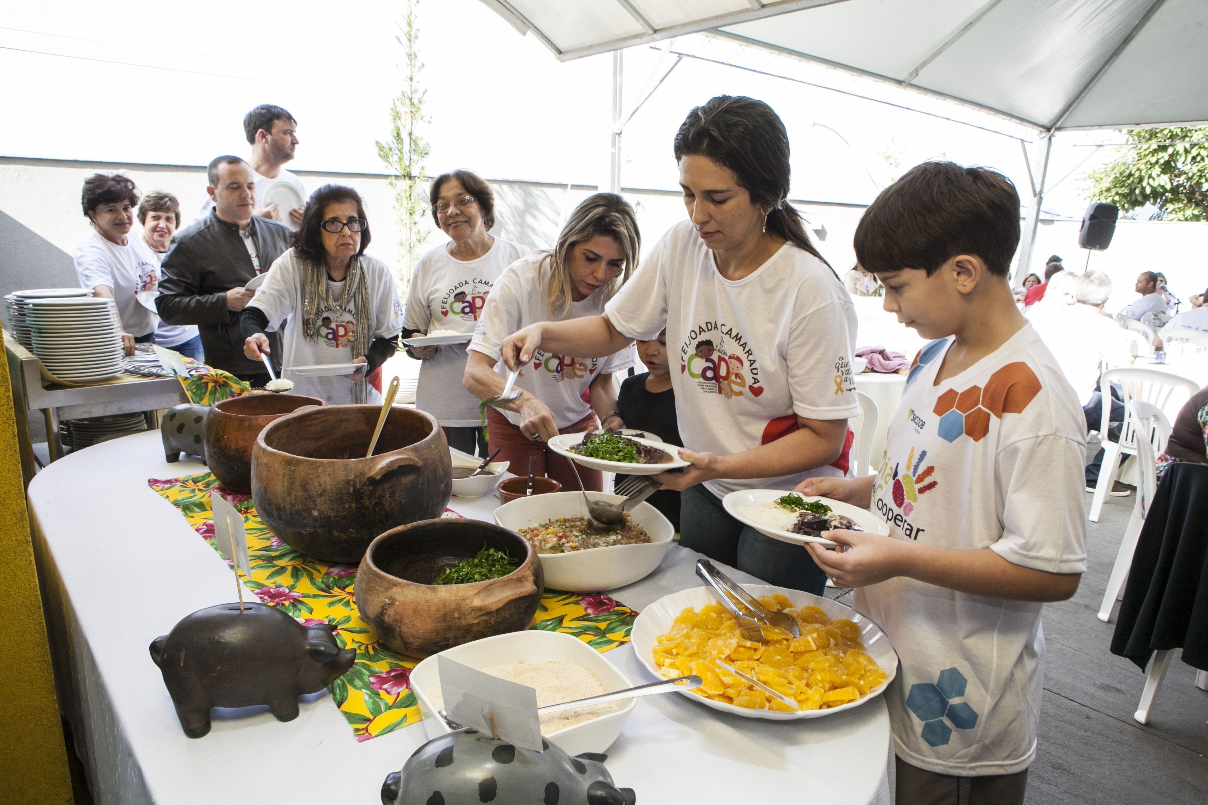 Solidariedade e gastronomia: chef do Rosewood São Paulo assina feijoada beneficente da CAPE