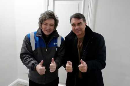 Na foto, o presidente da Argentina Javier Milei, e senador Flávio Bolsonaro