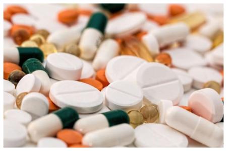 Automedicação: prática comum entre brasileiros pode esconder doenças e causar intoxicações