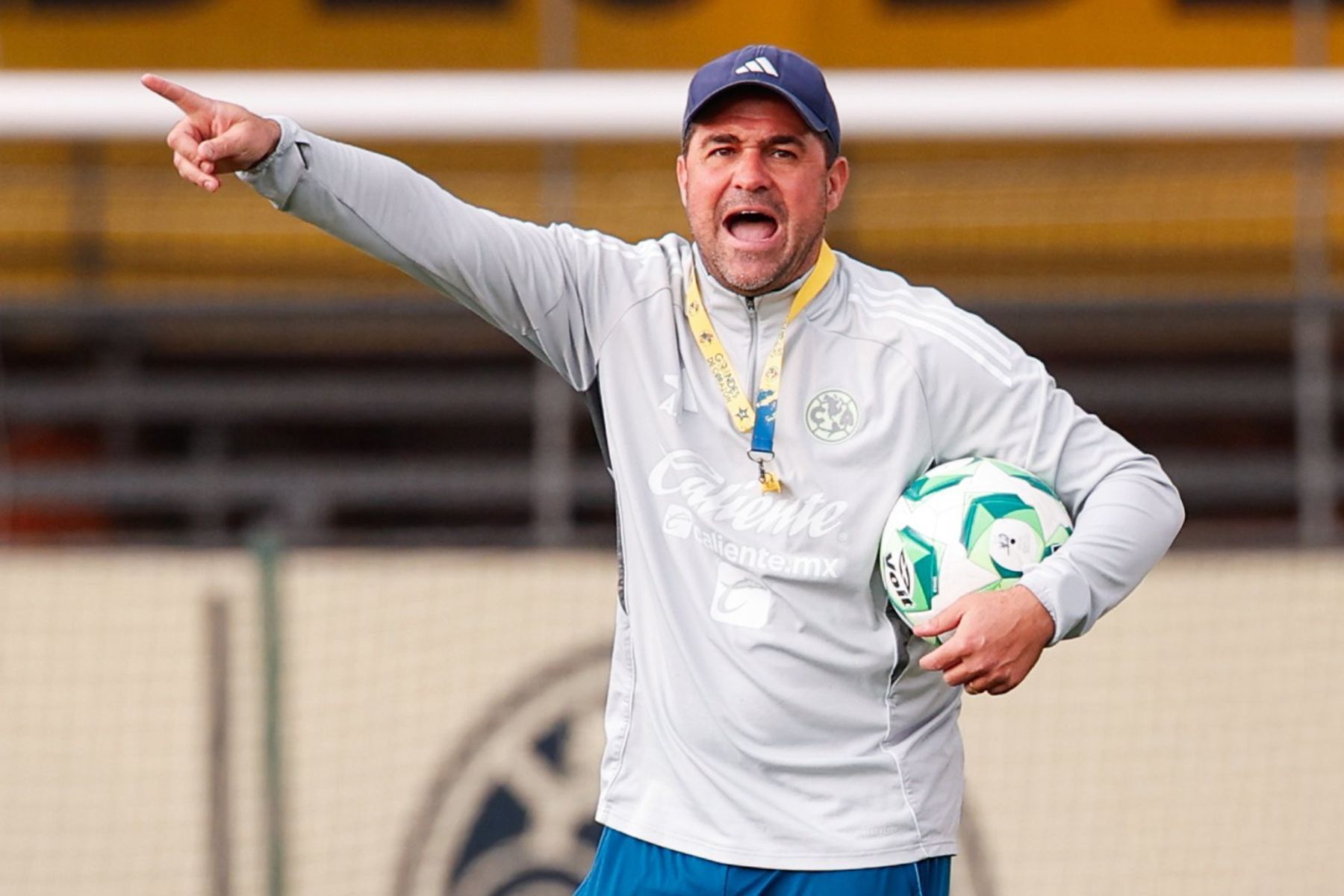 Campeão olímpico com o Brasil encerra passagem histórica em clube mexicano