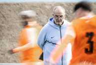 Irmão de zagueiro de seleção dispara contra técnico: 'Obrigado por lesionar jogadores'