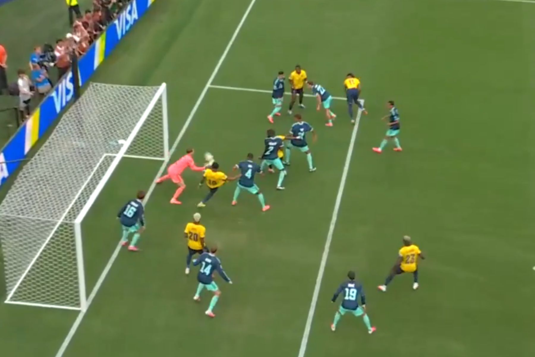 Neuer falhou em derrota para o Equador? Veja o que disse técnico da Seleção Alemã