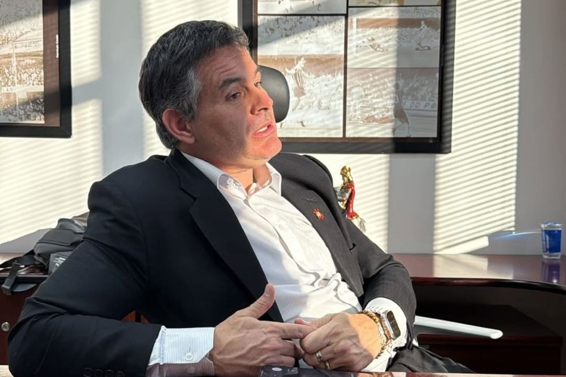 Vice do Corinthians pede licença do cargo por escândalo de sumiço de materiais
