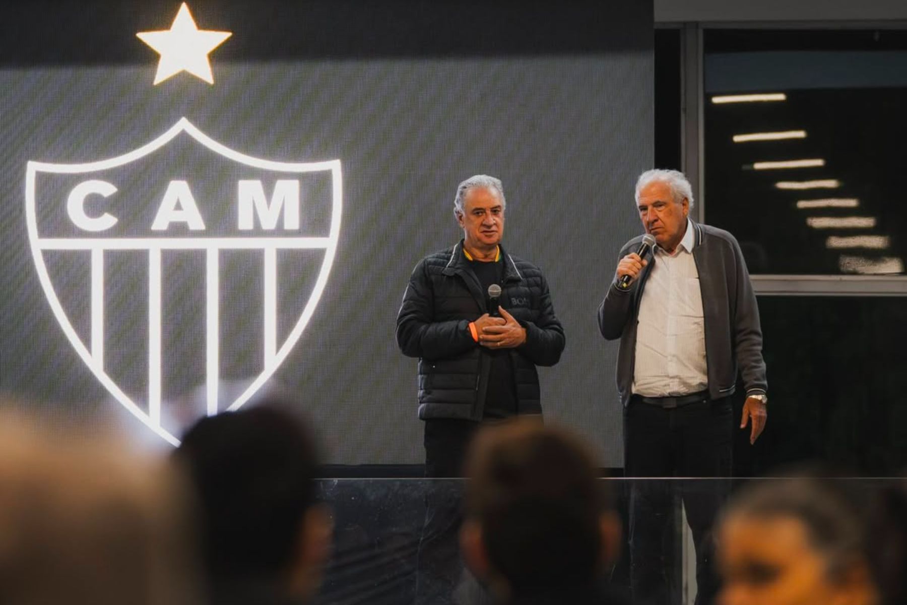 Conselheiros do Atlético se movimentam por novo mandato de Sérgio Coelho na Associação