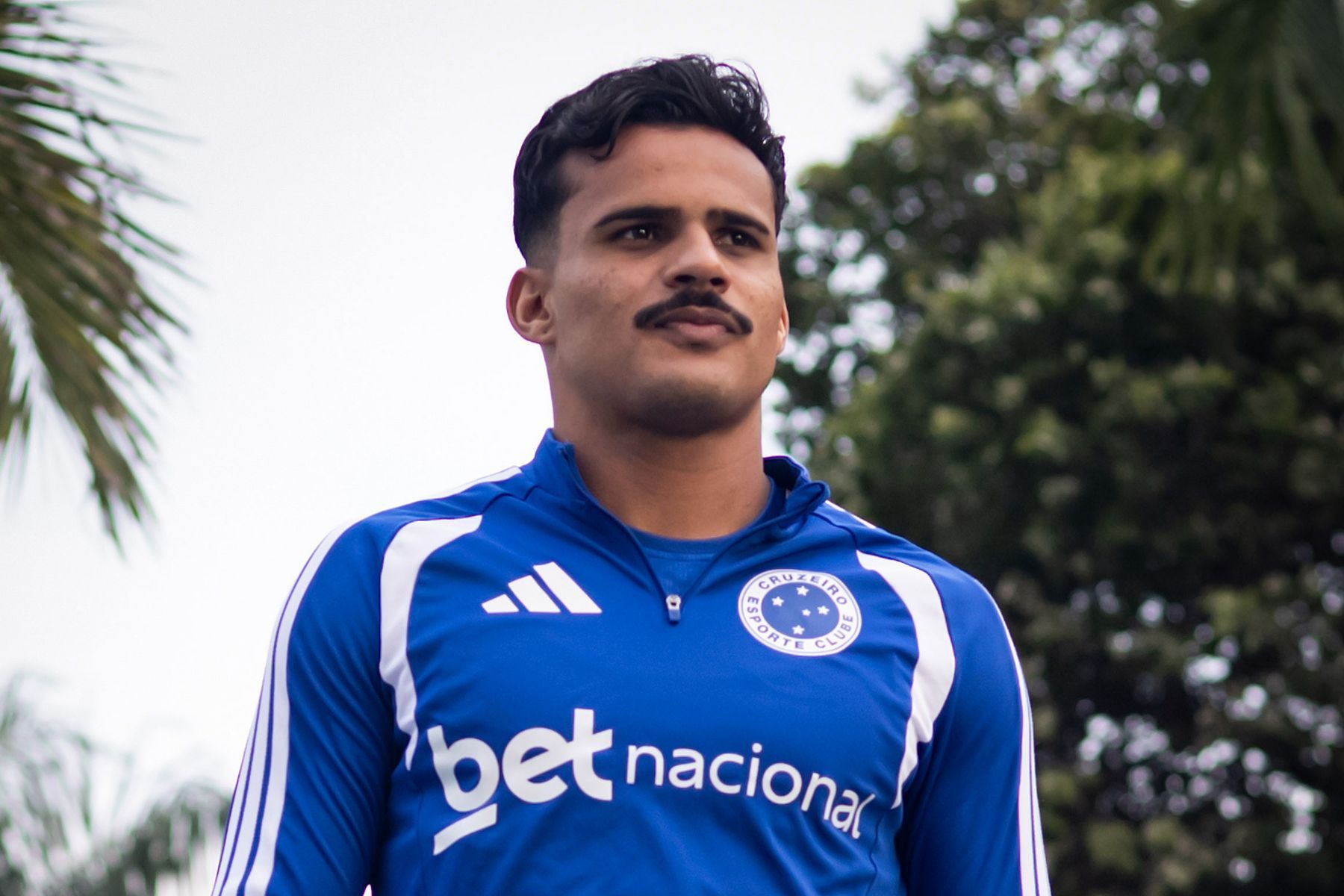 Kaiki, do Cruzeiro, é alvo de ofertas de Betis-ESP e Como-ITA; veja cenário