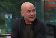 Lenda do tênis, Agassi dá veredito sobre queda precoce de Sinner em Roland Garros