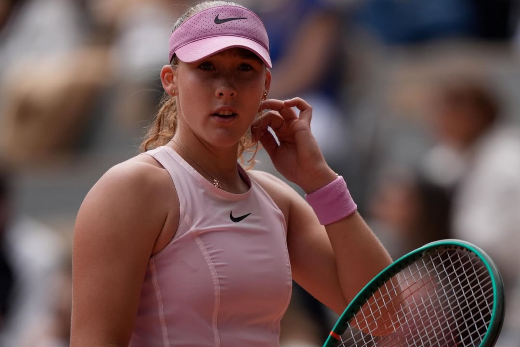 Andreeva despacha 'zebra' e conquista primeiro Slam da carreira em Roland Garros