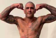 Às vésperas de UFC na Casa Branca, Poatan publica vídeo lutando boxe no peso pesado